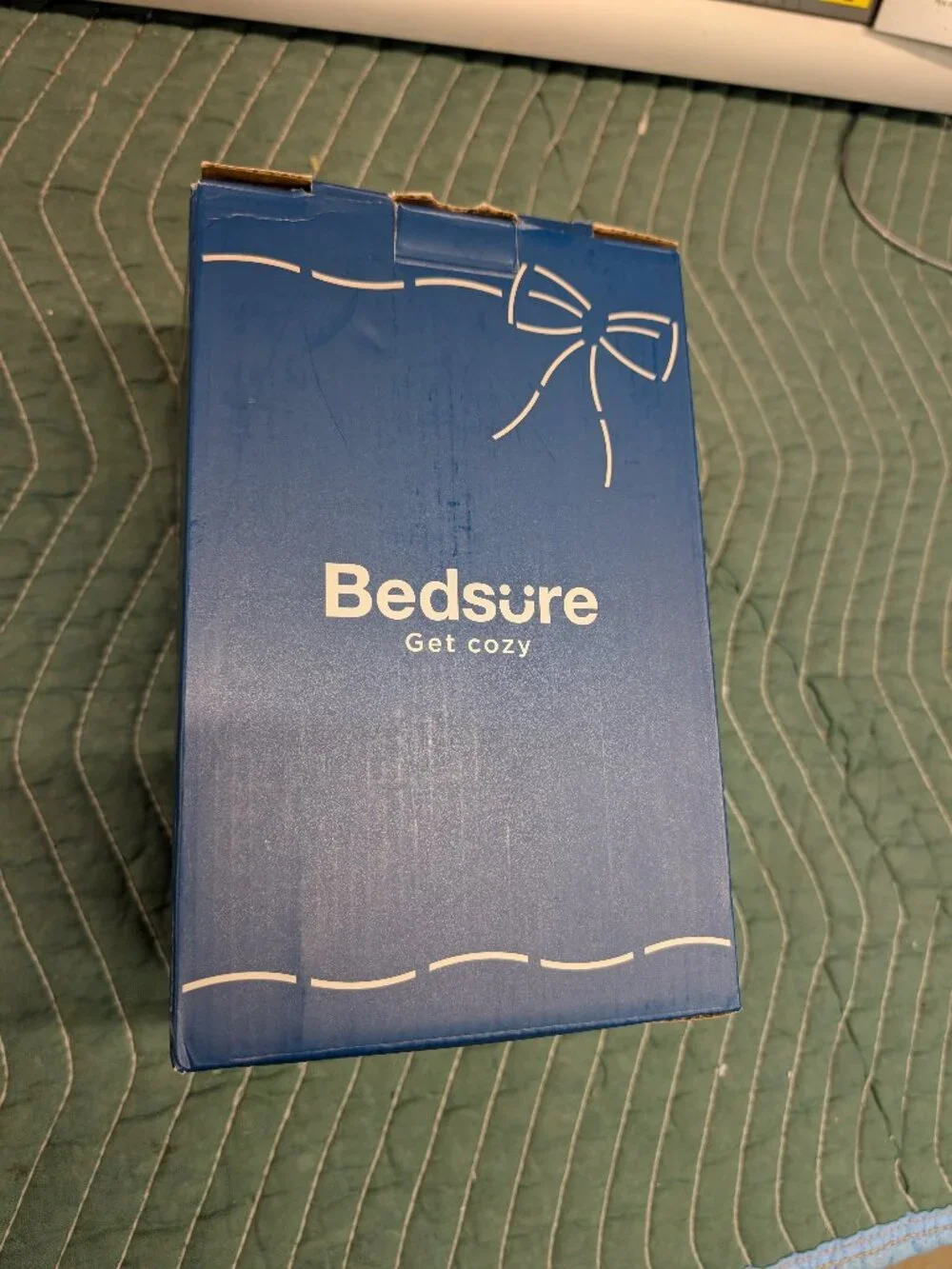 Bedsure Essentials Jacquard Coral Flannel Blanket 50‎ x60